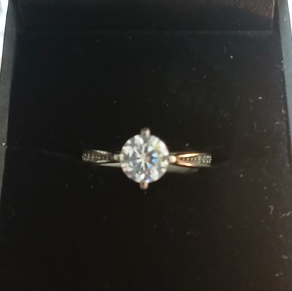 Unknown Jewelry - #2 GORGEOUS 925 S/S Square Triple A CZ Engagement Style Ring 😲